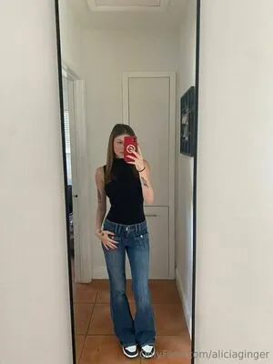 Aliciaginger OnlyFans Leaked Free Thumbnail Picture - #SV2vdUFvmi