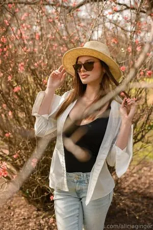 Aliciaginger OnlyFans Leaked Free Thumbnail Picture - #sI7PCp37xg