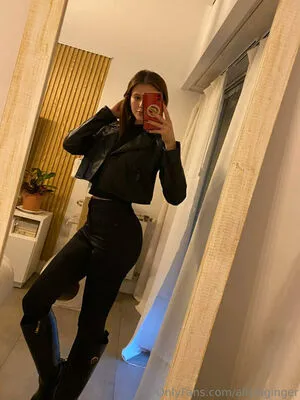 Aliciaginger OnlyFans Leaked Free Thumbnail Picture - #vIlq9yLTUV