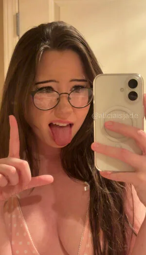 Aliciajade OnlyFans Leaked Free Thumbnail Picture - #MROGW9Zbrn