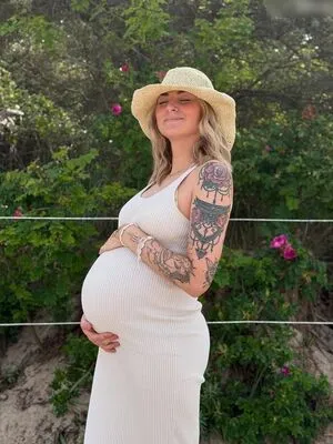 Aliciasmomlife OnlyFans Leaked Free Thumbnail Picture - #7eVwNuQmH7