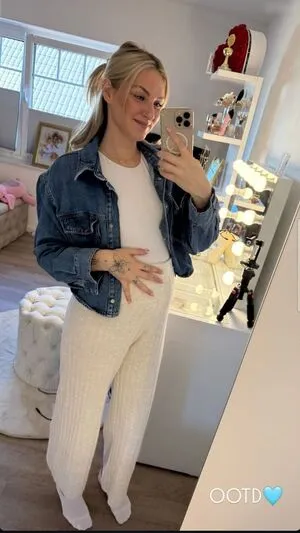 Aliciasmomlife OnlyFans Leaked Free Thumbnail Picture - #QLy7TprQTL