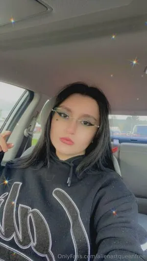 Alienartqueenfree OnlyFans Leaked Free Thumbnail Picture - #kkqTD8nBqI
