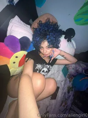 Aliengirl0 OnlyFans Leaked Free Thumbnail Picture - #Au00OMBoFq