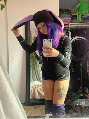 Aliengirl0 OnlyFans Leaked Free Thumbnail Picture - #F2zYSLrvQI