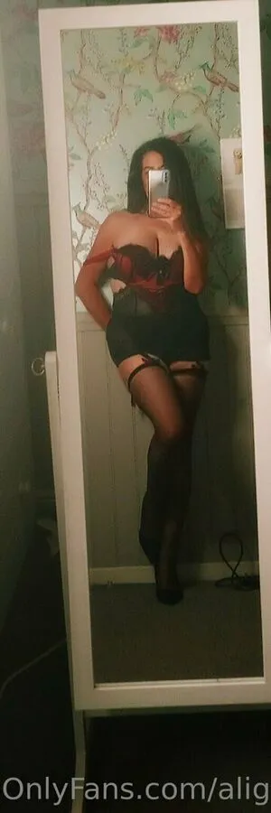 Alig44444 OnlyFans Leaked Free Thumbnail Picture - #8c2EhdGDsK