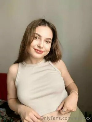 Aliiaxxx OnlyFans Leaked Free Thumbnail Picture - #FKX8r9fptH