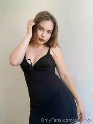 Aliiaxxx OnlyFans Leaked Free Thumbnail Picture - #GyzoPqI77u