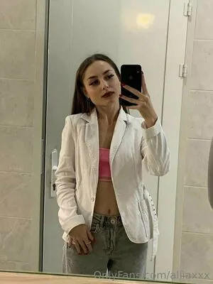 Aliiaxxx OnlyFans Leaked Free Thumbnail Picture - #NtCMR4Ui63