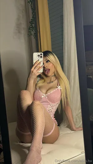 Aliih Hx OnlyFans Leaked Free Thumbnail Picture - #7YSL43TzHX
