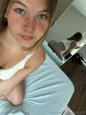 Aliii1123 OnlyFans Leaked Free Thumbnail Picture - #4A4Tf5xdY8