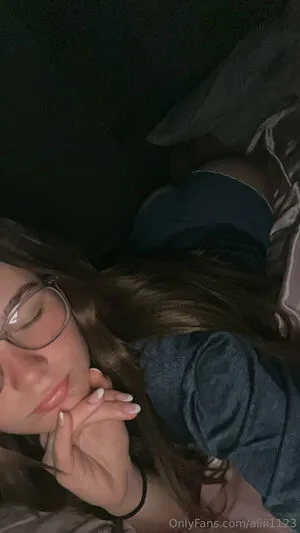 Aliii1123 OnlyFans Leaked Free Thumbnail Picture - #4lwSClIEfO