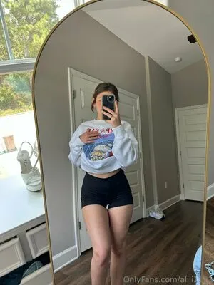 Aliii1123 OnlyFans Leaked Free Thumbnail Picture - #5cgMlvpbFM