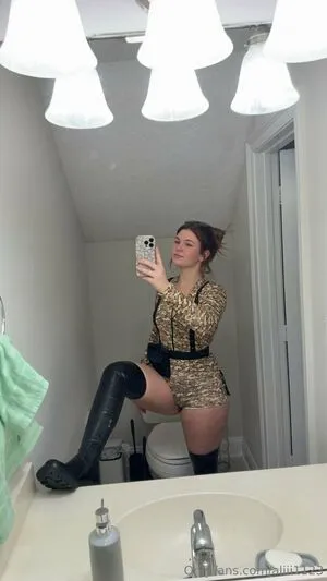 Aliii1123 OnlyFans Leaked Free Thumbnail Picture - #8evvCLBAd1