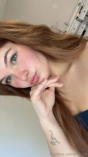 Aliii1123 OnlyFans Leaked Free Thumbnail Picture - #CXNNktMZo7