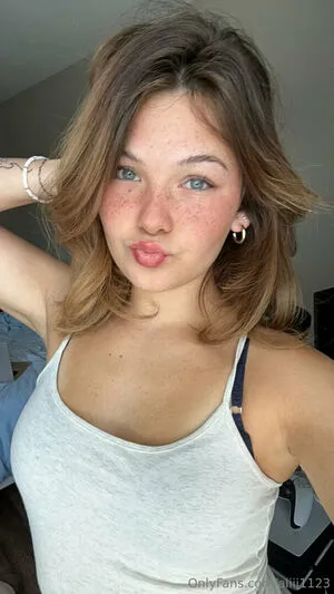 Aliii1123 OnlyFans Leaked Free Thumbnail Picture - #KRDEngUhkG