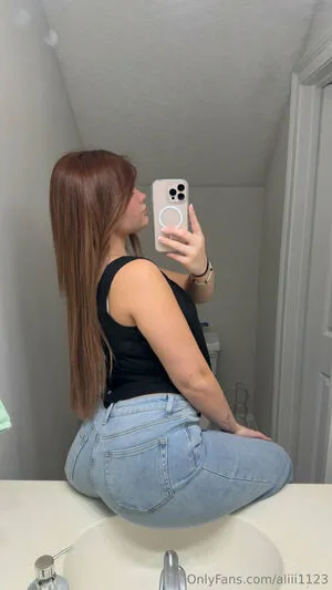 Aliii1123 OnlyFans Leaked Free Thumbnail Picture - #RBy6RREiWQ