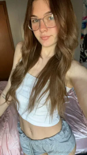 Aliii1123 OnlyFans Leaked Free Thumbnail Picture - #c5KSmdrtKQ