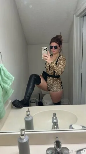 Aliii1123 OnlyFans Leaked Free Thumbnail Picture - #dylgIsmmGL