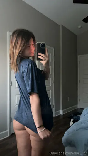Aliii1123 OnlyFans Leaked Free Thumbnail Picture - #hnmTXzcf6P
