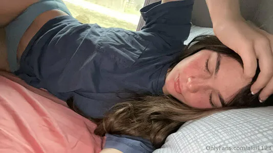 Aliii1123 OnlyFans Leaked Free Thumbnail Picture - #q4GvHDHaug