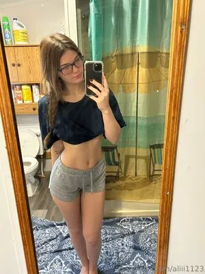 Aliii1123 OnlyFans Leaked Free Thumbnail Picture - #qnwnMOel0l