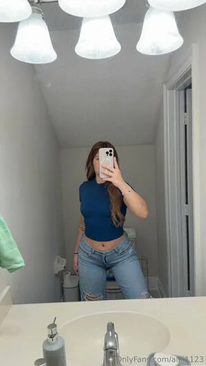 Aliii1123 OnlyFans Leaked Free Thumbnail Picture - #sfmKFRMzgQ
