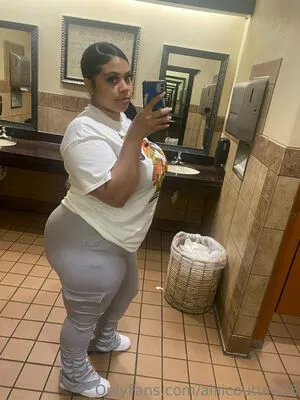 Aliiicouture26 OnlyFans Leaked Free Thumbnail Picture - #64V1hmWtxg