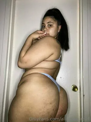 Aliiicouture26 OnlyFans Leaked Free Thumbnail Picture - #FrTp8q4bDJ