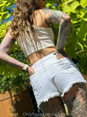 Aliinwunderland OnlyFans Leaked Free Thumbnail Picture - #4Q8FDYk4my