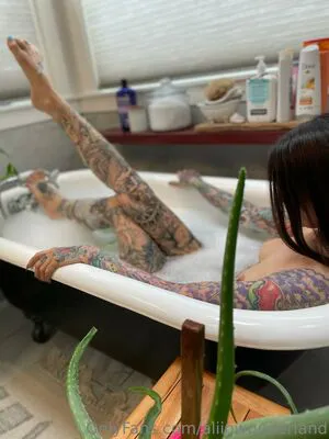 Aliinwunderland OnlyFans Leaked Free Thumbnail Picture - #LnlMF2I61K
