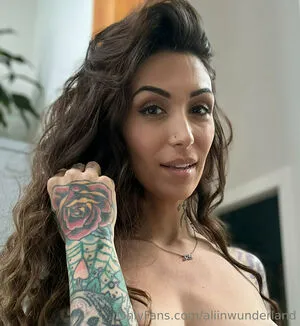 Aliinwunderland OnlyFans Leaked Free Thumbnail Picture - #UxumsSBjtz