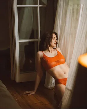 Alina Peter OnlyFans Leaked Free Thumbnail Picture - #DMnsYIFAw1