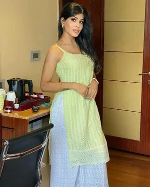 Alina Rai OnlyFans Leaked Free Thumbnail Picture - #ihAhsafeNa