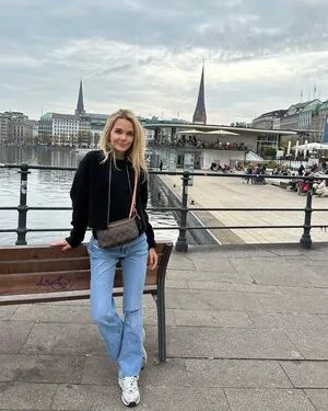 Alina Walbrun OnlyFans Leaked Free Thumbnail Picture - #INEsNWssaL
