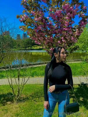 Alinagrey OnlyFans Leaked Free Thumbnail Picture - #lbiYTfwXaU