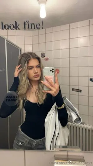 Alinagreys OnlyFans Leaked Free Thumbnail Picture - #6tnPo0cgXW