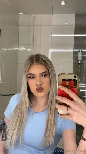 Alinagreys OnlyFans Leaked Free Thumbnail Picture - #Qr2H9sD84x