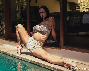 alinajimmychoo OnlyFans Leaked Free Thumbnail Picture - #w5mjf4BLVu