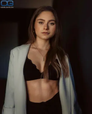 Alinakhani OnlyFans Leaked Free Thumbnail Picture - #SFIttpVZqB