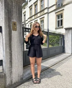 Alinamour OnlyFans Leaked Free Thumbnail Picture - #31Ox5V9Bzj