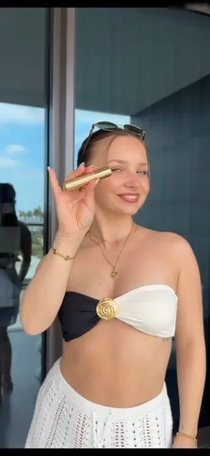 Alinamour OnlyFans Leaked Free Thumbnail Picture - #4AxHVcT3iv