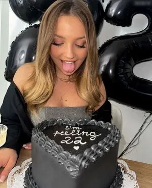 Alinamour OnlyFans Leaked Free Thumbnail Picture - #94BUb1cIIG