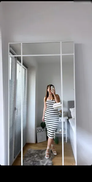 Alinamour OnlyFans Leaked Free Thumbnail Picture - #KzpevFc6jB