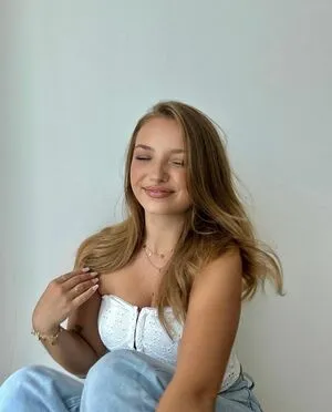 Alinamour OnlyFans Leaked Free Thumbnail Picture - #LY8oKdnKxw