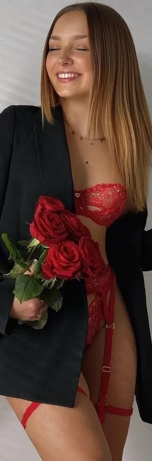 Alinamour OnlyFans Leaked Free Thumbnail Picture - #PBAvk8jOEI