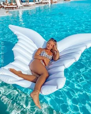 Alinamour OnlyFans Leaked Free Thumbnail Picture - #bojAnUgNRo