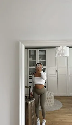 Alinamour OnlyFans Leaked Free Thumbnail Picture - #fD0ySdv5Un