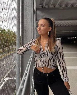 Alinamour OnlyFans Leaked Free Thumbnail Picture - #u5JSywsykD