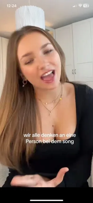 Alinamour OnlyFans Leaked Free Thumbnail Picture - #uGtzt983KS